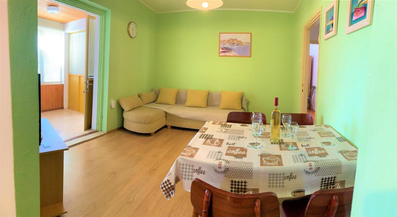 Roko Apartment House Primosten Exterior photo