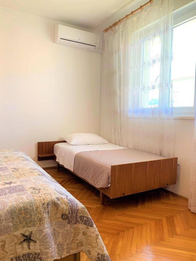Roko Apartment House Primosten Exterior photo